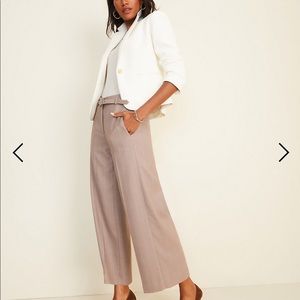 NWT Ann Taylor Belted Marina Pants